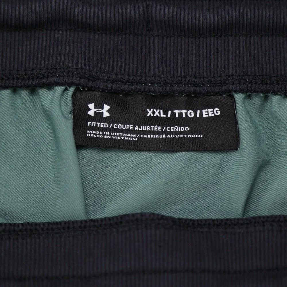 Under Armour Mens XXL Sage Green Cargo Athletic Shorts Fitted Stretch RN 96510